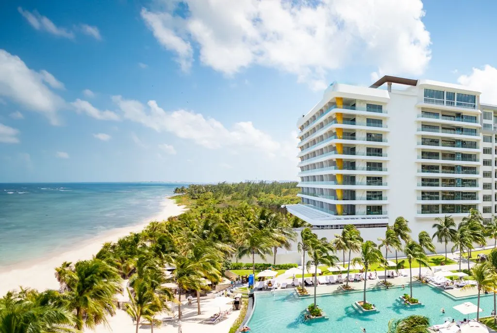 Hotel Mousai Cancun exterior view