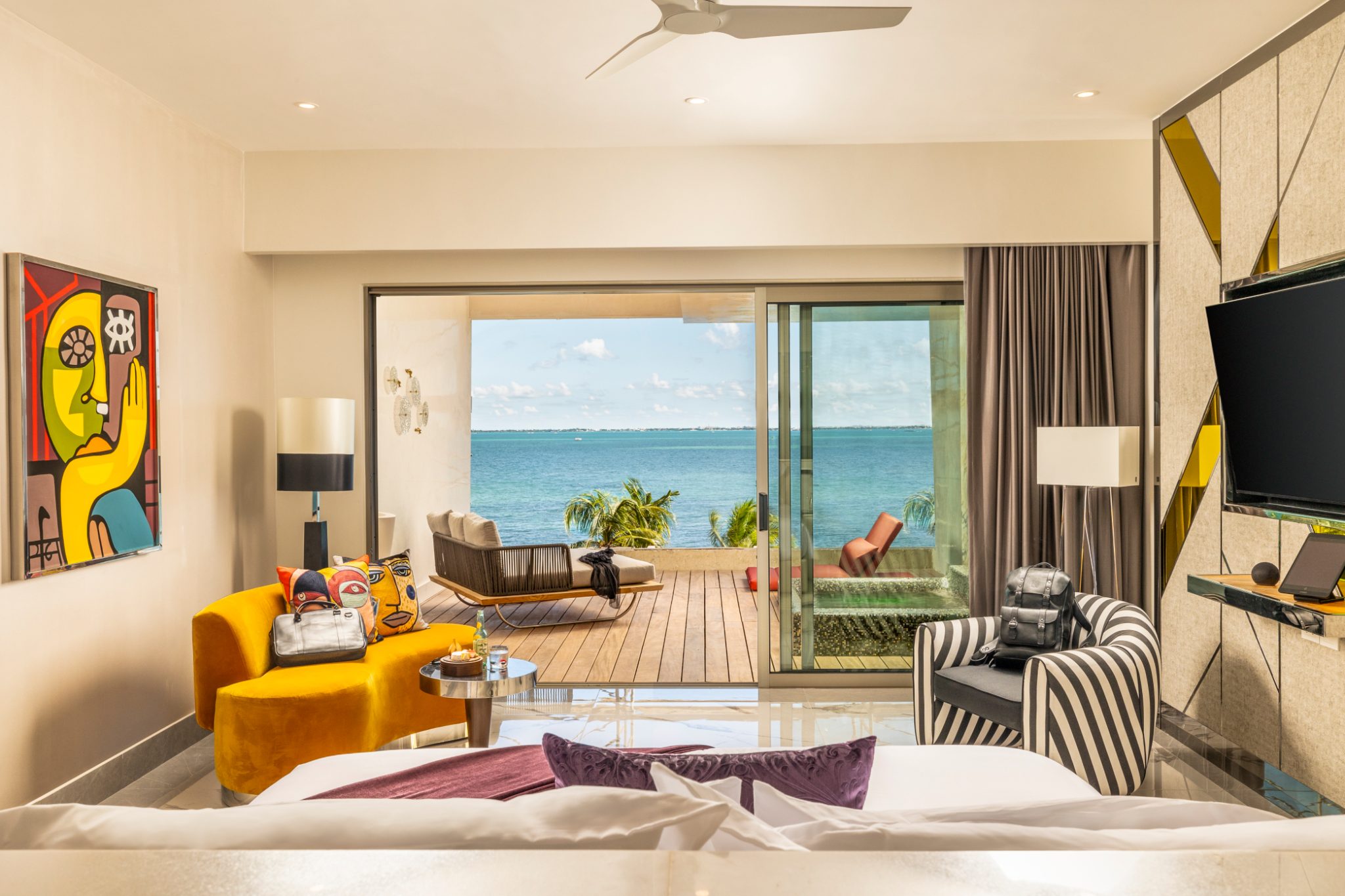 A Glimpse Into the Allure of Hotel Mousai Cancun Suites